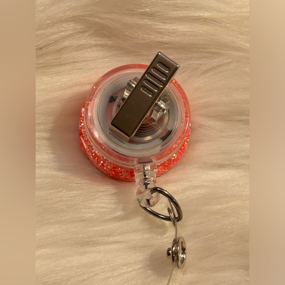 Hand crafted badge reel with alligator clip - Picture 3 of 3
